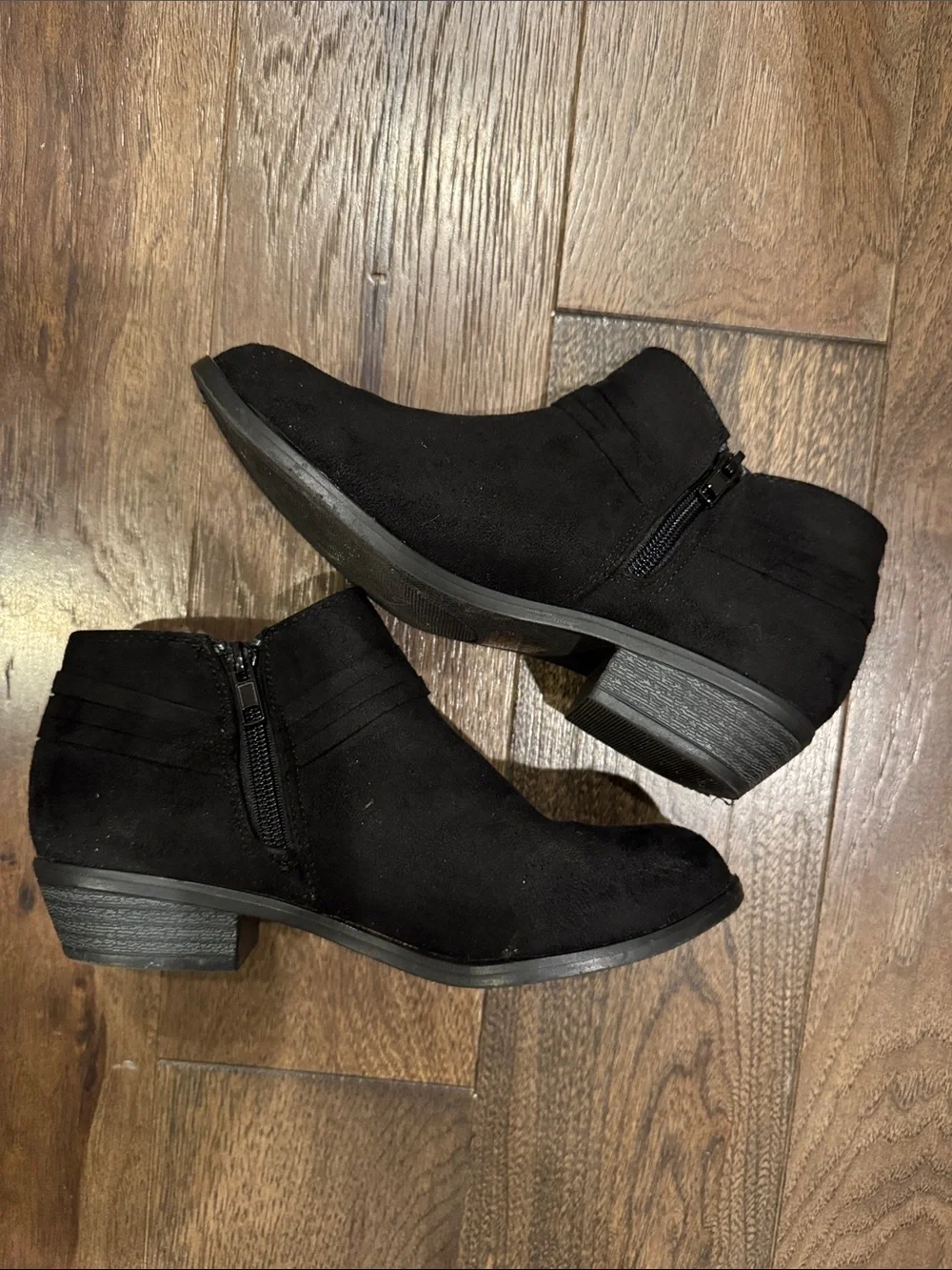Girls' Black Suede Ankle Boots with Side Bow Accent